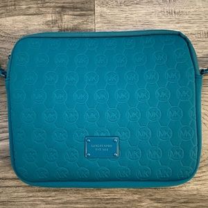 NEW Michael Kors iPad/ Tablet crossbody case bag